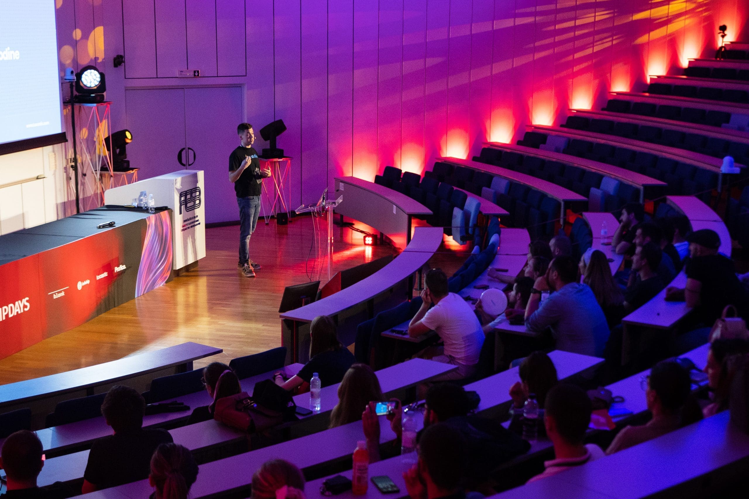 The future looks bright: Locastic at Dump Days | Locastic